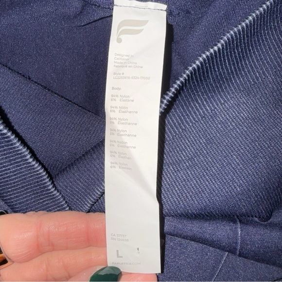 FABLETICS Sync Seamless High-Waisted 7/8 Legging - Navy Blue Women’s Large - Picture 4 of 6